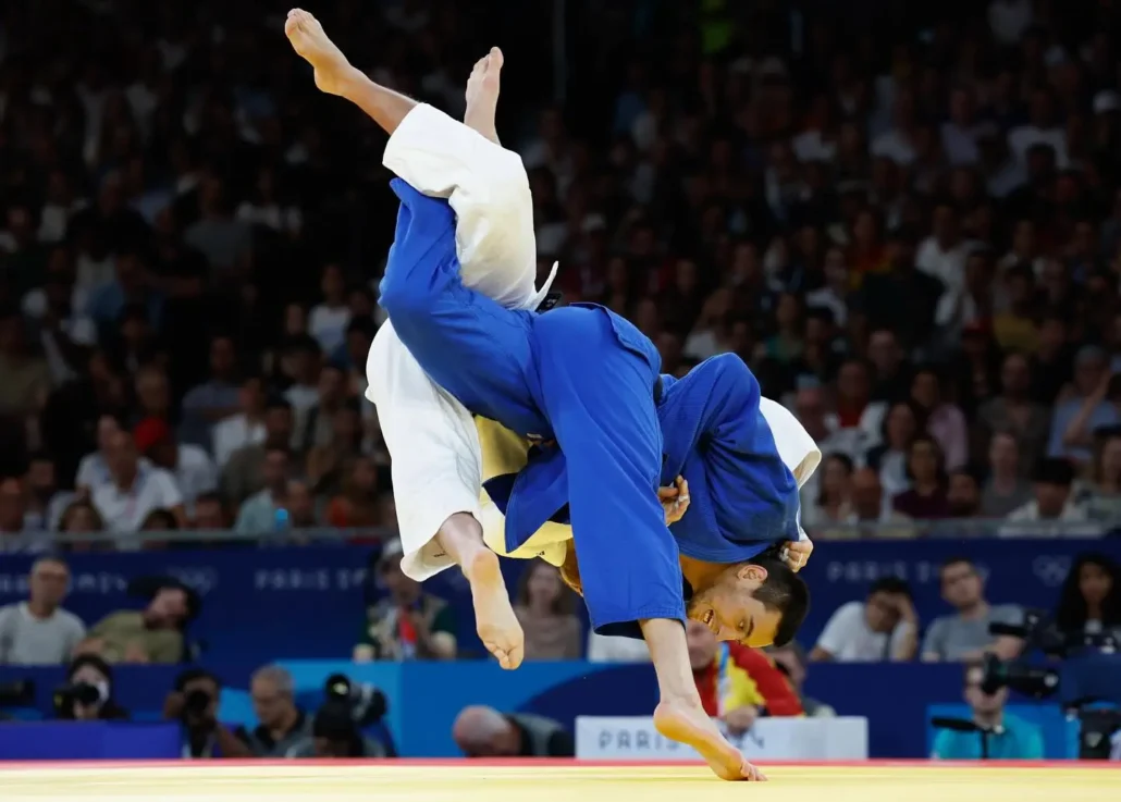 Uchi-mata in Actie tijdens een Judo-wedstrijd