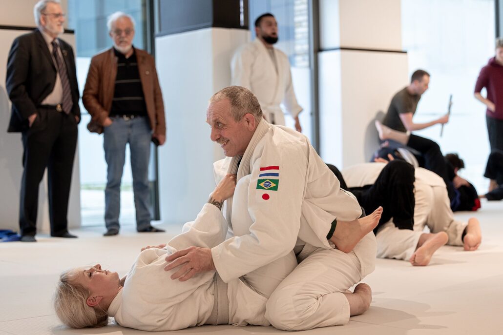 Is BJJ geschikt voor vrouwen en mensen zonder ervaring? 9 Is BJJ geschikt voor vrouwen en mensen zonder ervaring – Sportschool Herbert Ede