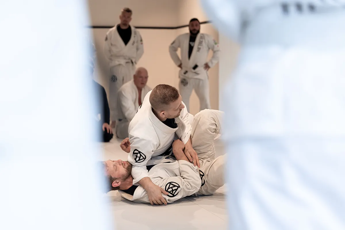 Braziliaans Jiu Jitsu 8 Braziliaans Jiu Jitsu grondgevecht op de mat bij Sportschool Herbert in Ede