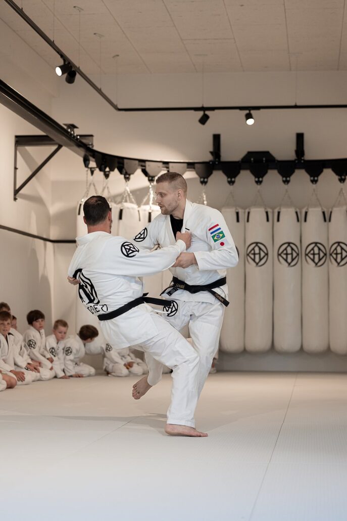 Dan-graden in judo: van 1e dan tot rode band uitgelegd 7 Dan-graden in judo: van 1e dan tot rode band uitgelegd – Sportschool Herbert Ede