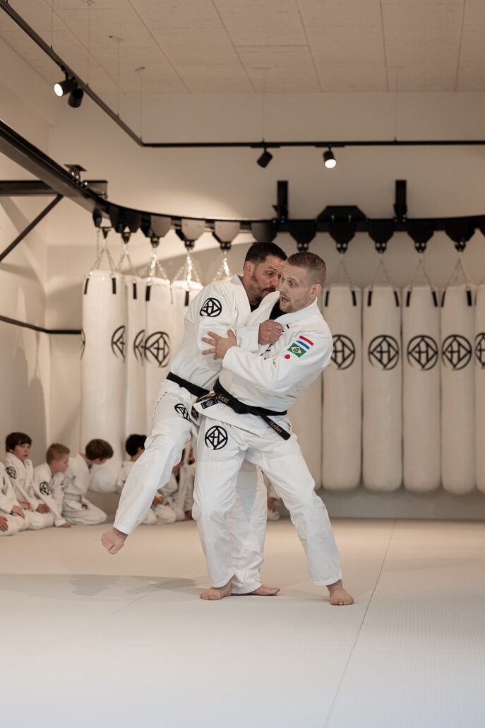 De-ashi-barai: zo werkt deze judoworp (uitleg + tips) 10 De-ashi-barai: zo werkt deze judoworp (uitleg + tips) – Sportschool Herbert Ede