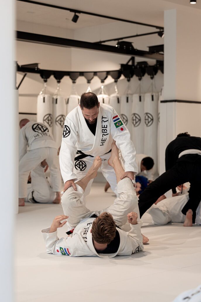 De omoplata in BJJ: submission uitgelegd – Sportschool Herbert Ede