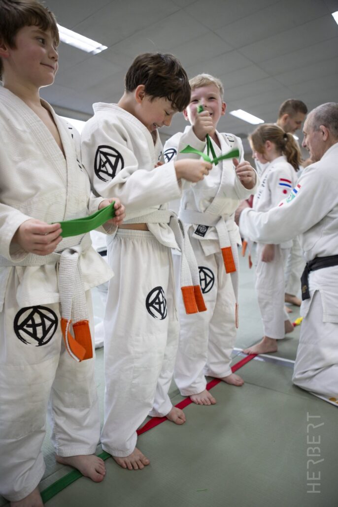 De witte band in judo: eisen, betekenis en tips 4 De witte band in judo: eisen, betekenis en tips – Sportschool Herbert Ede