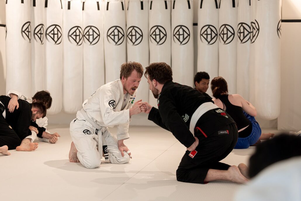 De reis naar de zwarte band in Brazilian Jiu-Jitsu: Tijd, Toewijding en Vaardigheidsontwikkeling 5 De reis naar de zwarte band in Brazilian Jiu-Jitsu: Tijd, Toewijding en Vaardigheidsontwikkeling – Sportschool Herbert Ede