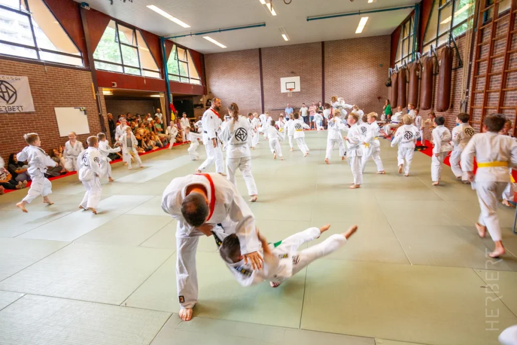 De eerste judowedstrijd van je kind: wat kun je verwachten? 10 Kind op judowedstrijd in Ede bij Sportschool Herbert