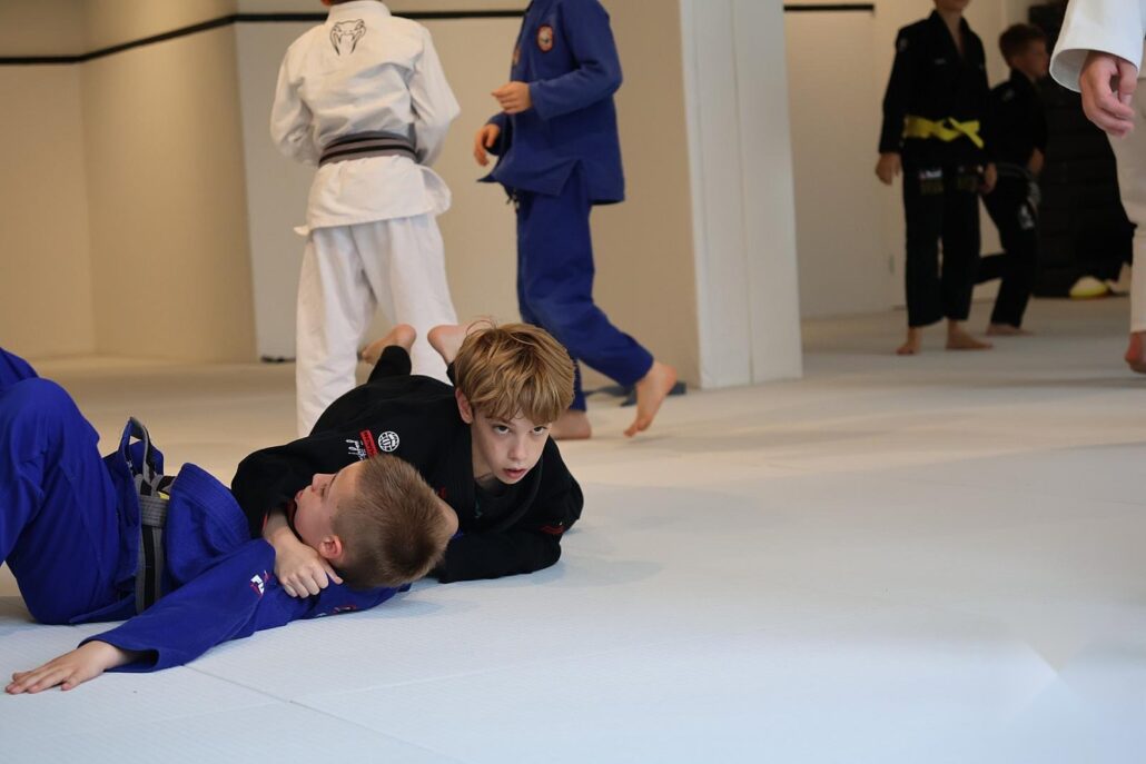 Grondgevecht in judo (ne-waza) uitgelegd 1 Grondgevecht in judo (ne-waza) uitgelegd – Sportschool Herbert Ede