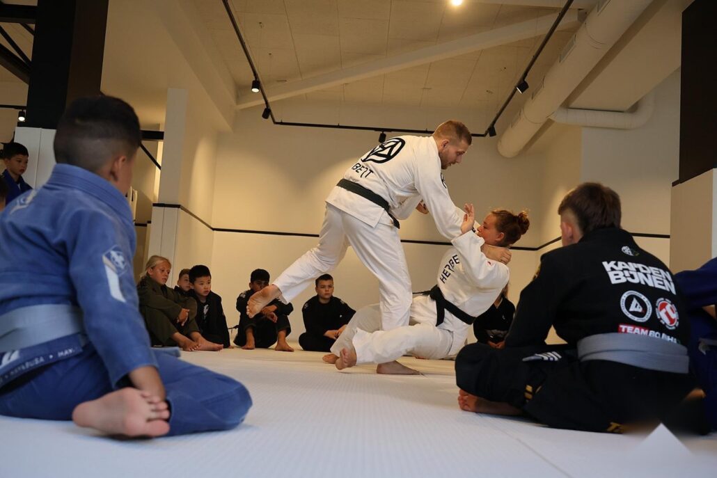 Hadaka-jime in judo: verwurging of klem uitgelegd 1 Hadaka-jime in judo: verwurging of klem uitgelegd – Sportschool Herbert Ede