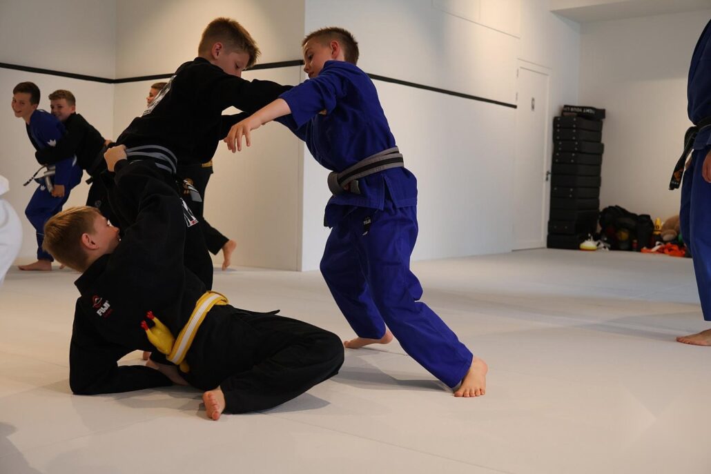 Harai-goshi: zo werkt deze judoworp (uitleg + tips) 1 Harai-goshi: zo werkt deze judoworp (uitleg + tips) – Sportschool Herbert Ede