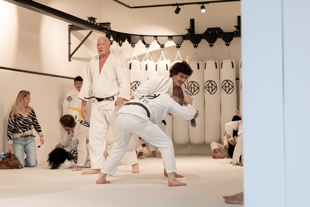 Is vechtsport gevaarlijk voor beginners – Sportschool Herbert Ede