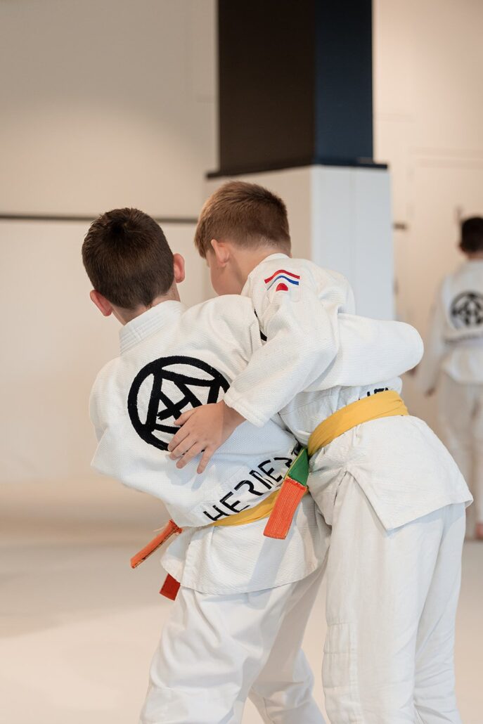 Helpt judo bij concentratie en op school? Wat wij op de mat zien 1 Helpt judo bij concentratie en op school Wat wij op de mat zien – Sportschool Herbert Ede
