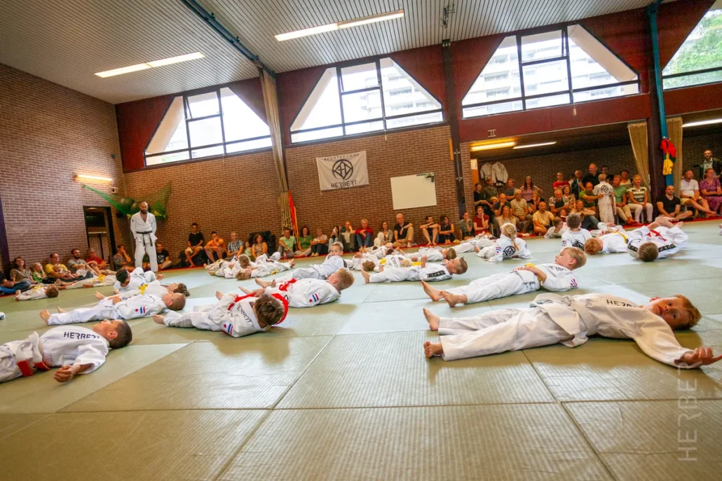 Judo of voetbal voor je kind? Een eerlijke vergelijking 4 Kids judo voor kinderen in Ede bij Sportschool Herbert