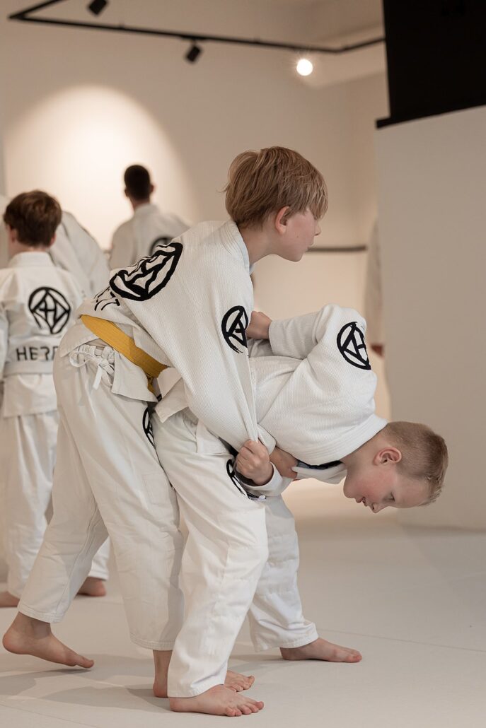 Judo en vechtsport voor meisjes: weerbaar en zelfverzekerd 5 Judo en vechtsport voor meisjes: weerbaar en zelfverzekerd – Sportschool Herbert Ede