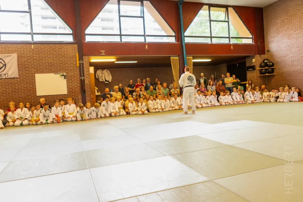 Kinderen tijdens kids judo bij Sportschool Herbert in Ede