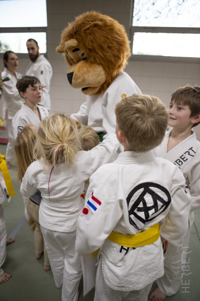 Puntentelling in judo: ippon, waza-ari en meer 1 Puntentelling in judo: ippon, waza-ari en meer – Sportschool Herbert Ede