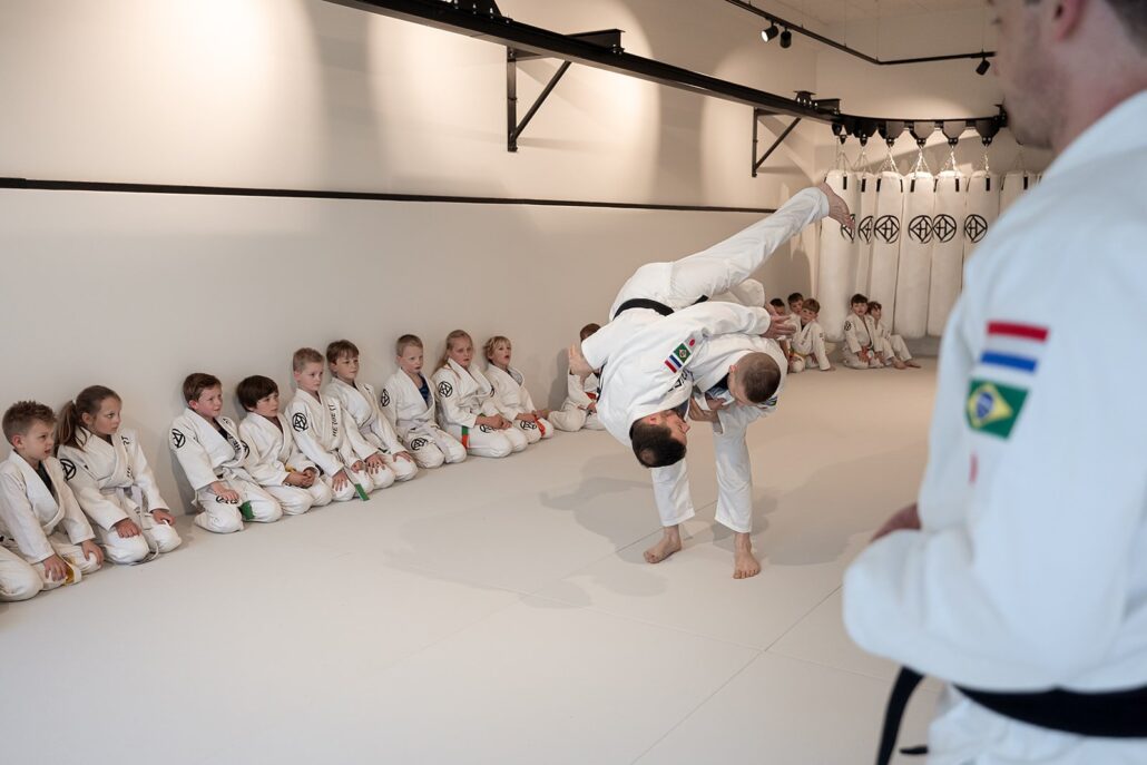 Sasae-tsurikomi-ashi: zo werkt deze judoworp (uitleg + tips) 4 Sasae-tsurikomi-ashi: zo werkt deze judoworp (uitleg + tips) – Sportschool Herbert Ede