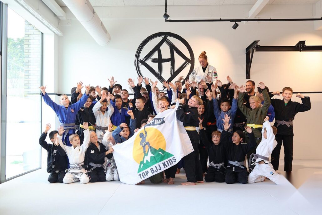 Sensei: de betekenis en waarom je je leraar zo noemt 9 Sensei: de betekenis en waarom je je leraar zo noemt – Sportschool Herbert Ede
