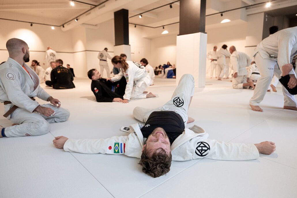 Wat is grappling? Complete uitleg voor beginners 1 Wat is grappling Complete uitleg voor beginners – Sportschool Herbert Ede