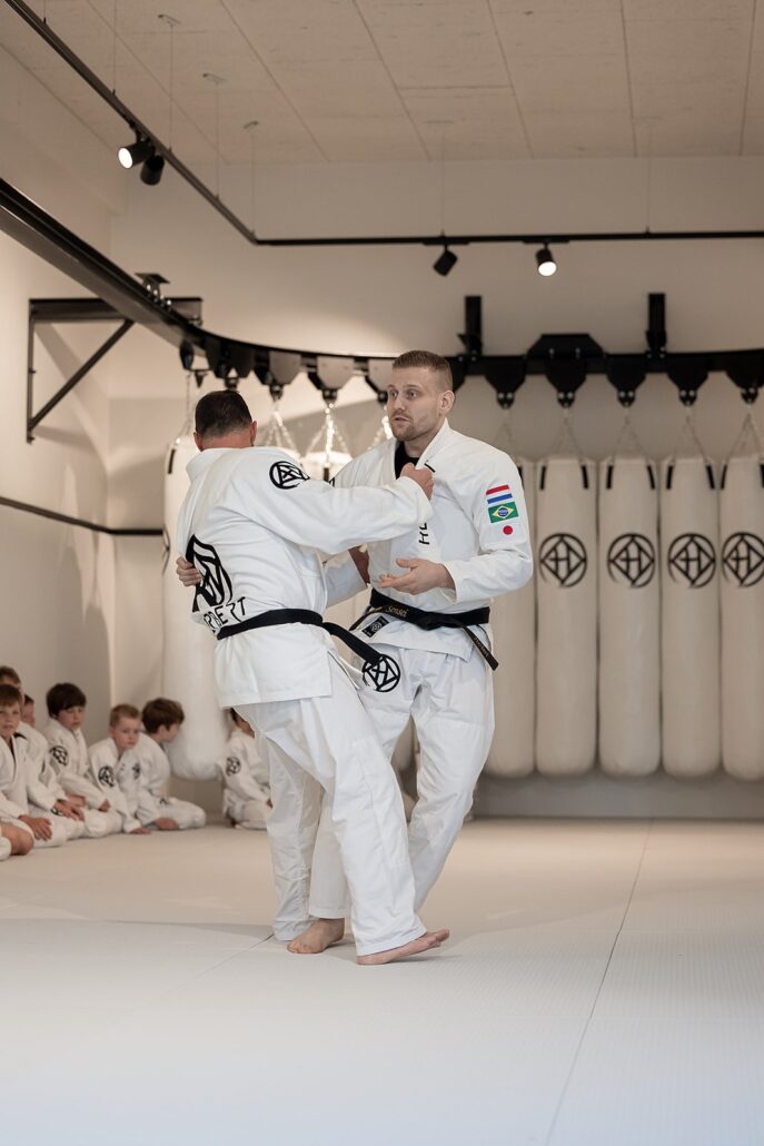 Wat is Katame-no-kata? Judo-kata uitgelegd 6 Wat is Katame-no-kata Judo-kata uitgelegd – Sportschool Herbert Ede