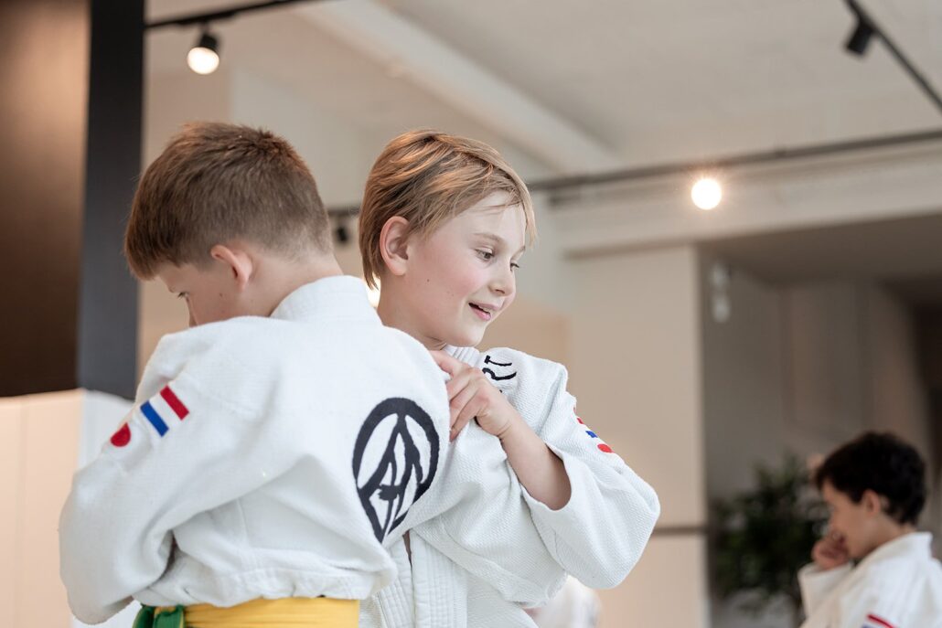 Wedstrijdjudo of gewoon voor de lol? Wat past bij jouw kind 9 Wedstrijdjudo of gewoon voor de lol Wat past bij jouw kind – Sportschool Herbert Ede